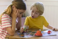 Aktivitetssaet Med Dinosaurer