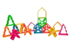 Huse, Figurer Og Traeer I Silikone, 18 Dele