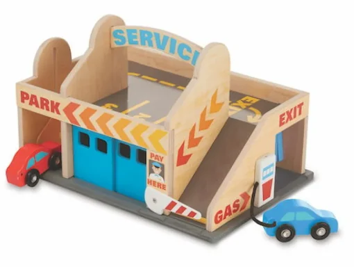 Parkeringsanlaeg & Servicestation